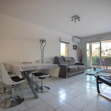 Sweet In - Pool & Tennis Court Holiday home