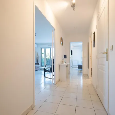 Sweet In - Pool & Tennis Court 度假居 Mandelieu