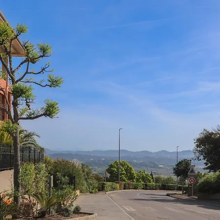 度假居 Sweet In - Pool & Tennis Court